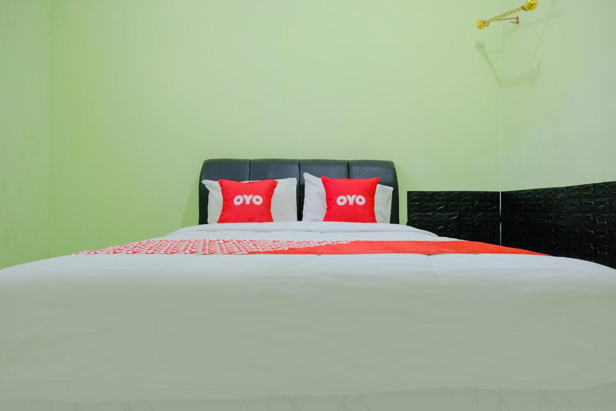 Oyo Life 2508 Alba Suites Homestay Syariah Tulungagung Esterno foto