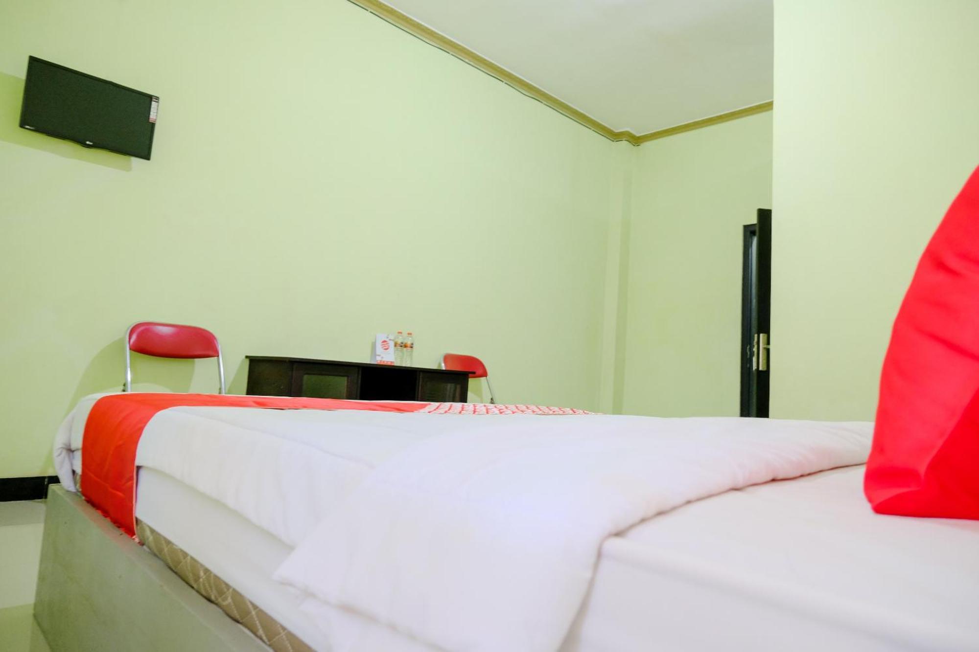 Oyo Life 2508 Alba Suites Homestay Syariah Tulungagung Esterno foto