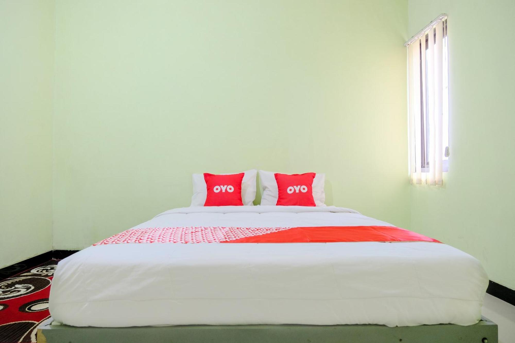 Oyo Life 2508 Alba Suites Homestay Syariah Tulungagung Esterno foto