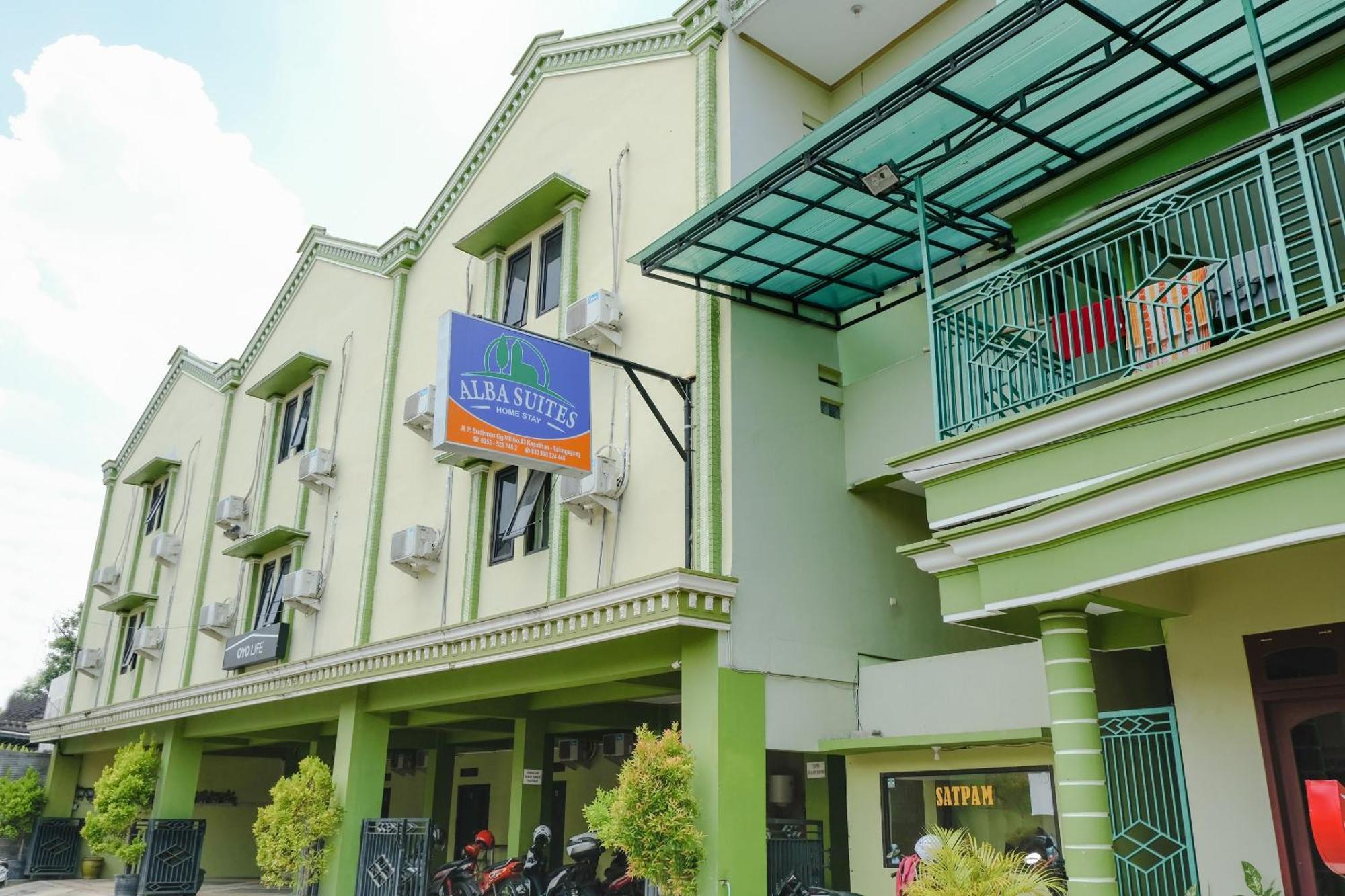 Oyo Life 2508 Alba Suites Homestay Syariah Tulungagung Esterno foto