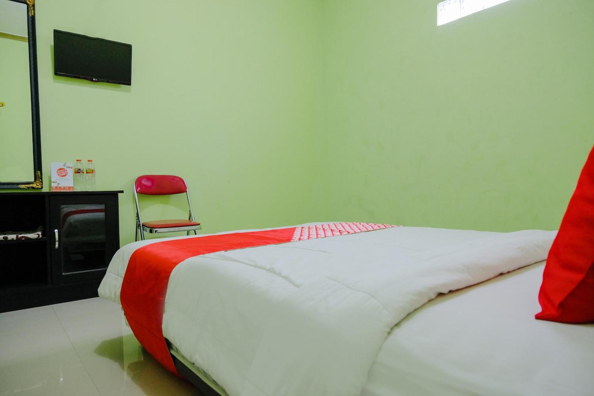 Oyo Life 2508 Alba Suites Homestay Syariah Tulungagung Esterno foto